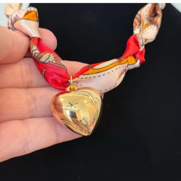 Gold Heart Pendant Silk Necklace Adjustable Tie at Back of Neck New in  Gift Box - Picture 3 of 4